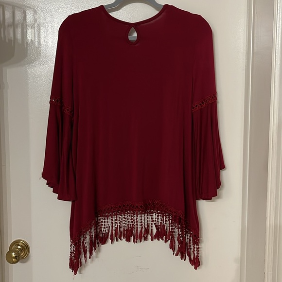 STEM & VINE CROCHET BELL SLEEVE TUNIC TOP Maroon Sz M FRINGE SHARK-MOUTH HEM - Picture 3 of 9